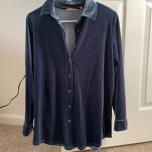 🦋SOFT SURROUNDINGS 🦋 Velvet Boyfriend Shirt 💕 - Picture 4 of 7